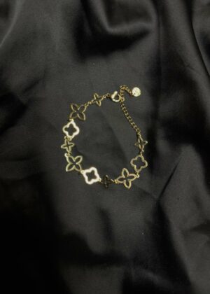 Гривна с елементи