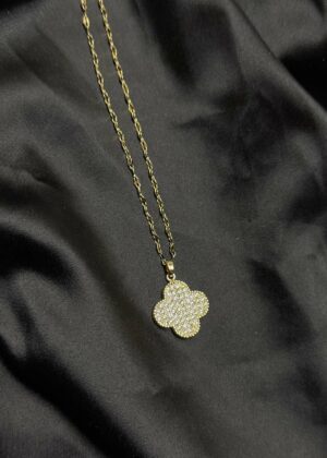 Колие детелина с камъни