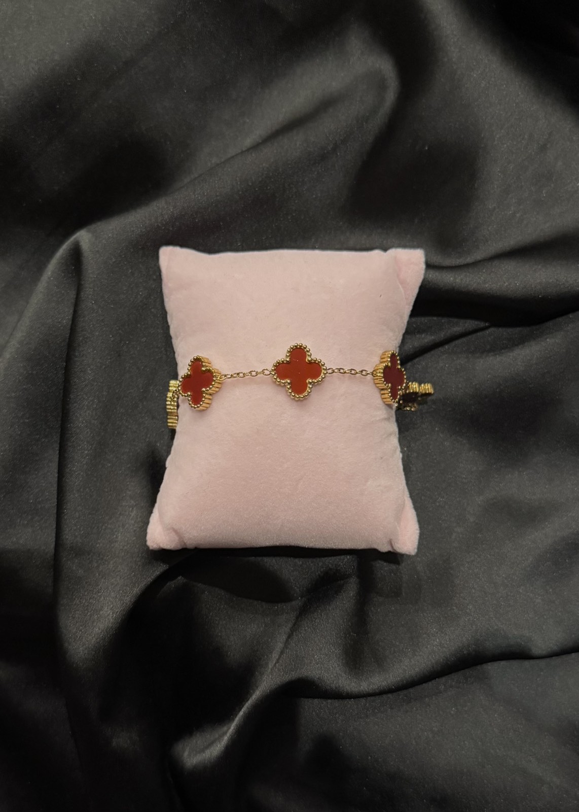 Гривна детелини червени